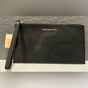 NWT Michael Kors Wristlet